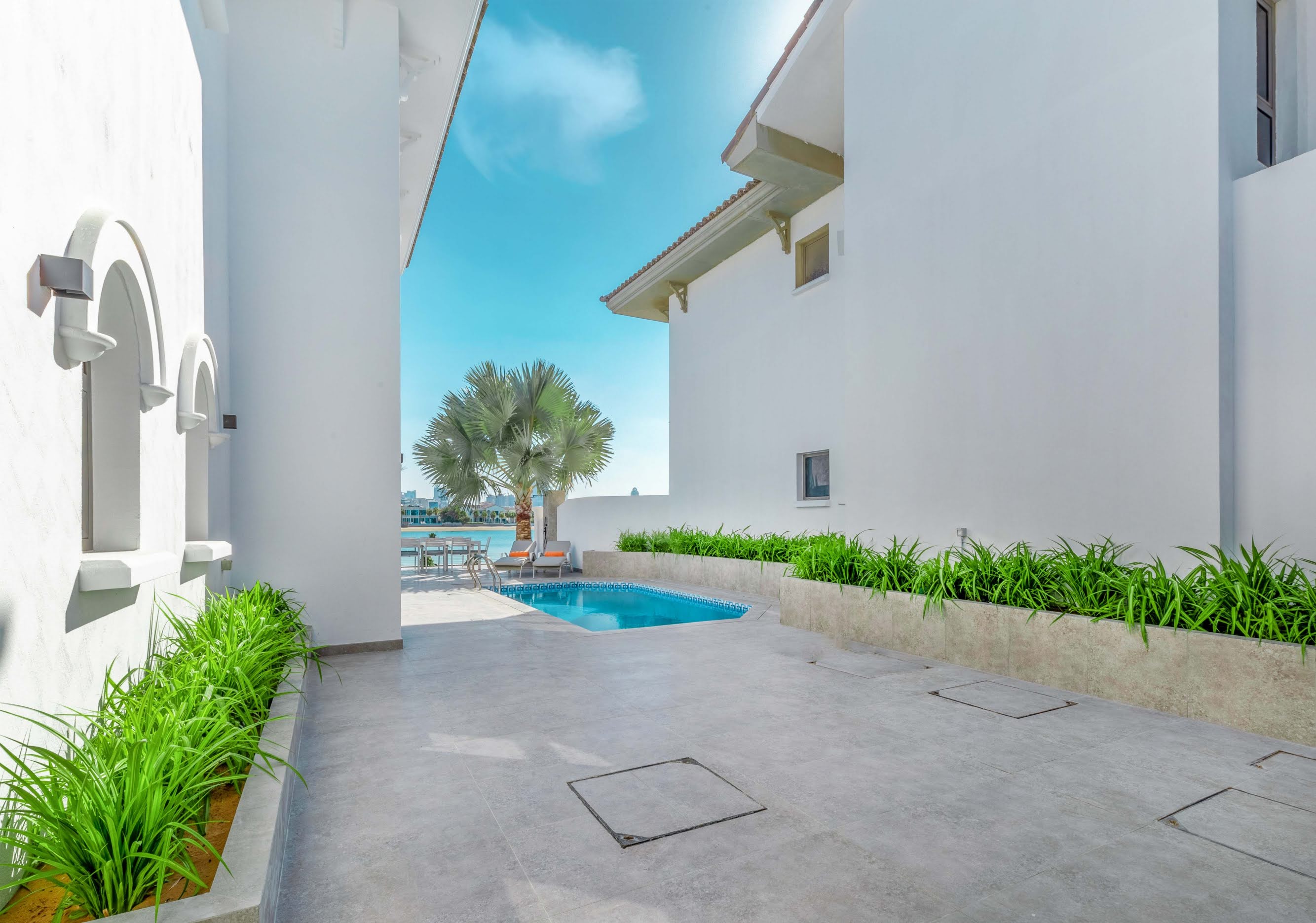 6 Bedroom Villa at the Palm Jumeirah full screen image